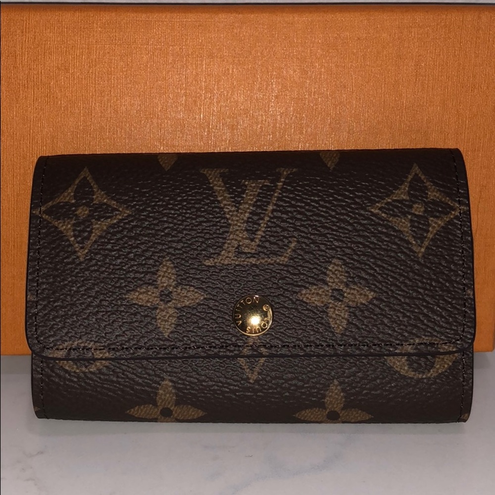 Brand New Louis Vuitton 6 Ring Key Holder